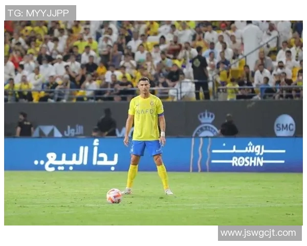 世界足球明星绝技揭秘：从梅西的过人到C罗的任意球技巧全解析