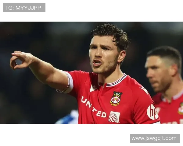 足球明星与好莱坞巨星的跨界合作与影响力探讨